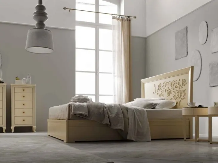 Letto iin legno intagliato Rose di Ballancin