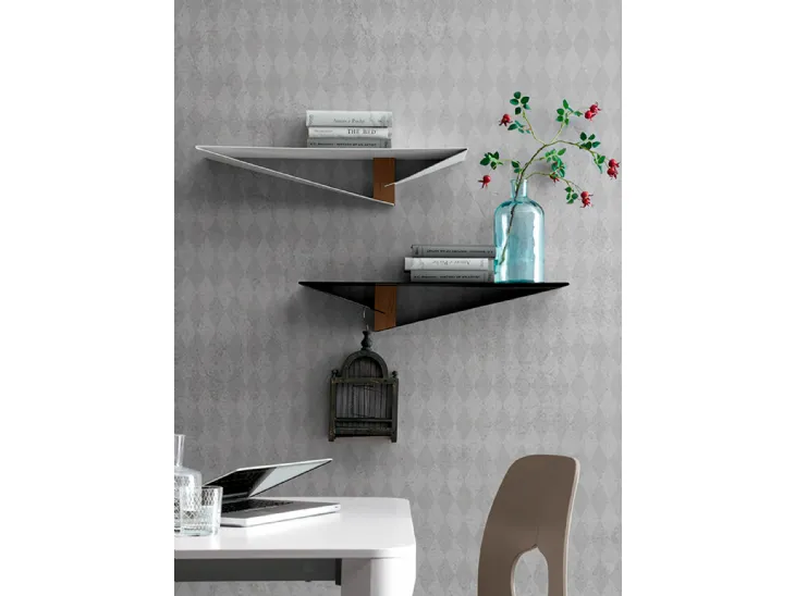 Mensola di design Albatros in lamiera di metallo con elemento in legno di Tonin Casa
