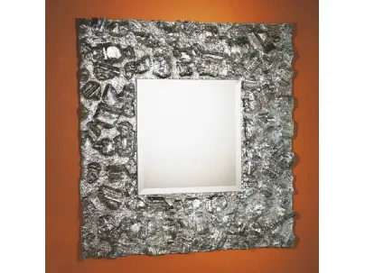 Specchio con cornice in cristallo vetrofusione colore argento Mirò Q di La Vetreria
