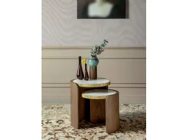 Tavolino Roller con top in grès porcellanato e base in legno curvato di Tonin Casa