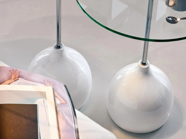 Tavolino rotondo di design Adachi di Tonin Casa