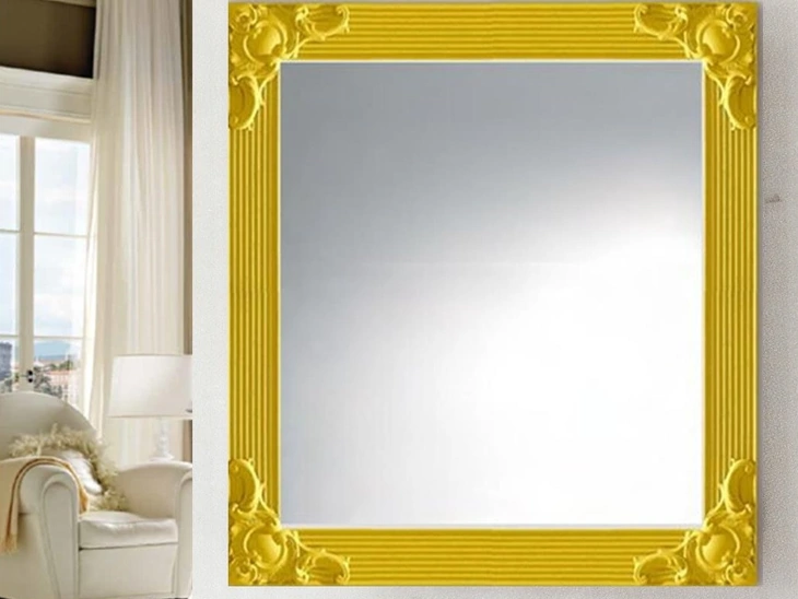 Specchio Vanity con cornice in legno laccato de La Vetreria