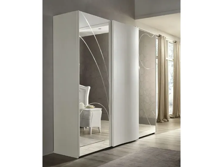 Armadio Pacifico in Frassino Bianco con Specchi laterali di Euro Design