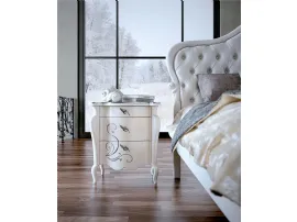 Comodino decorato a mano con maniglia in foglia argento Alain di Euro Design