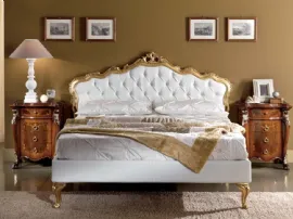 Letto Argo in ecopelle con testiera lavorata in foglia oro di Euro Design