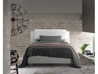 Letto singolo in tessuto con testiera Camelia di Lettissimi