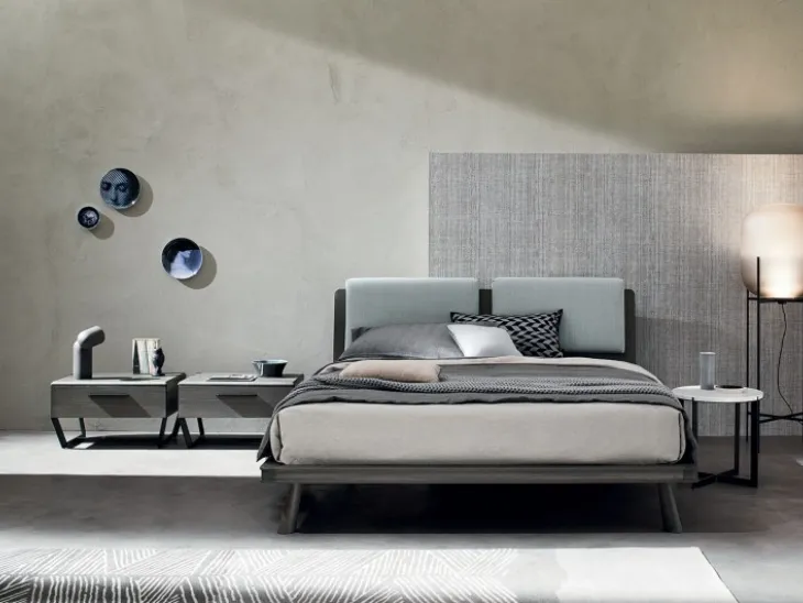 Letto con testiera Dedalo in tessuto e in legno di Ballancin