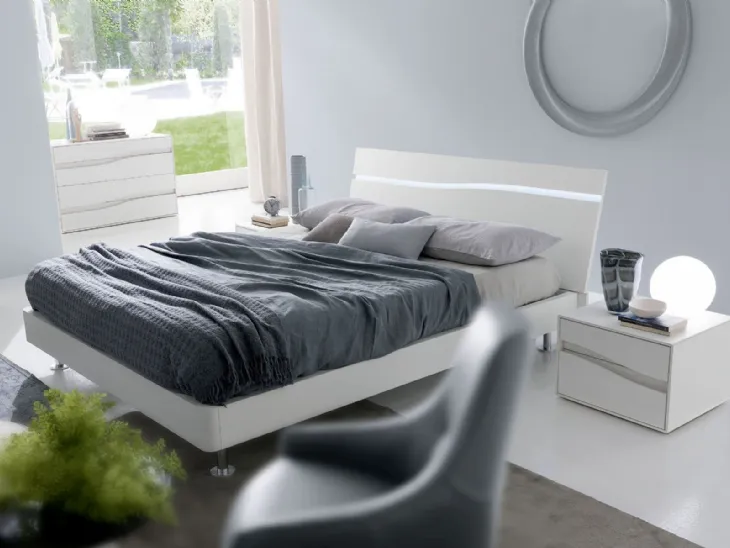 Letto con testiera con luce a led in finitura bianco poro aperto Infinity Onda di S75