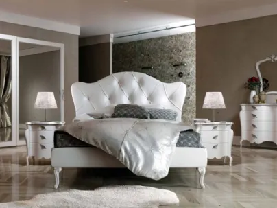 Letto in ecopelle imbottito con bottoni Swarovski Ingrid di Euro Design