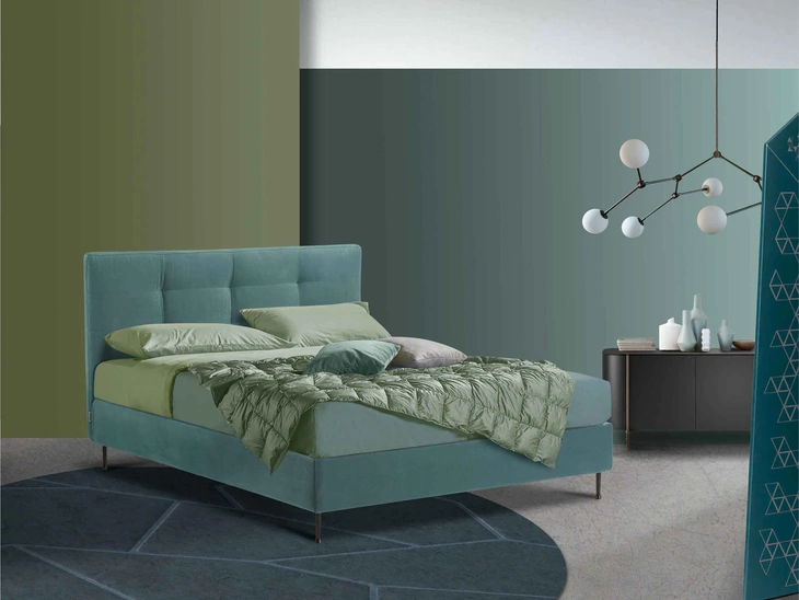 Letto Iris con testiera trapuntata di Lettissimi