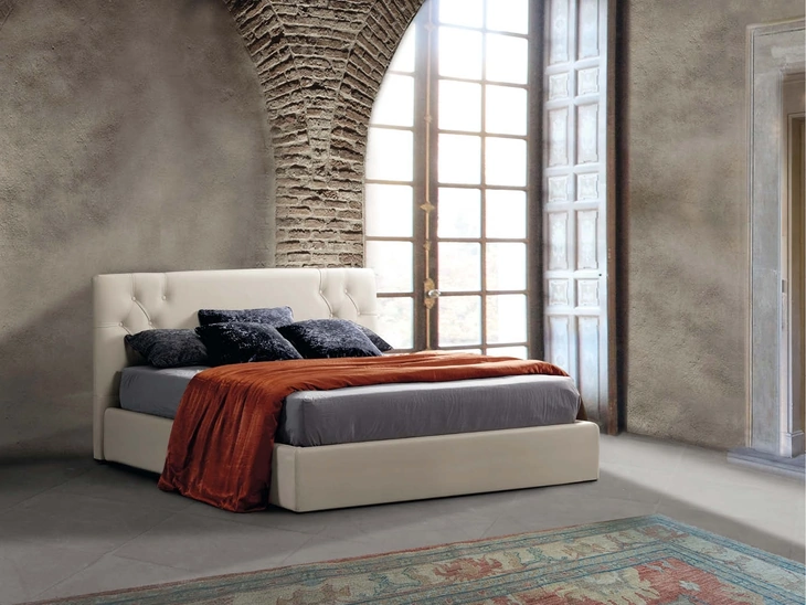Letto in pelle Athena di Lettissimi