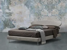 Letto matrimoniale in tessuto con testiera Surf di Lettissimi