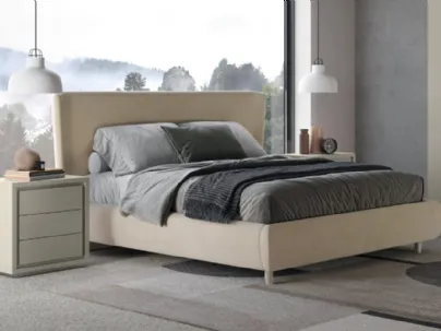 Letto Like rivestito in velluto imbottito con testiera di Euro Design