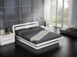 Letto matrimoniale in legno laccato Elica di Fratelli Elli