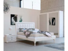 Letto Maya con testiera in ecopelle con luminosi bottoni Swarovski di Euro Design