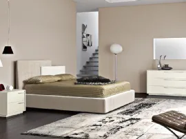 Letto con testiera asimmetrica in due colori Mix di Dal Cin