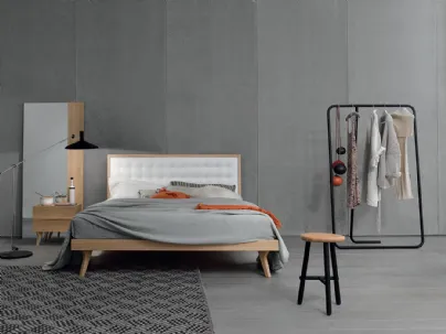 Letto moderno Park in ecopelle e in legno di Ballancin