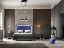 Letto Sky in laccato lucido con testiera imbottita di Euro Design
