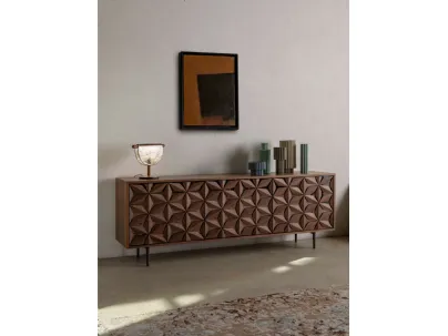 Madia All Star con petali in legno massello applicati a mano che ricoprono le ante dalle basi specchiate di Tonin Casa