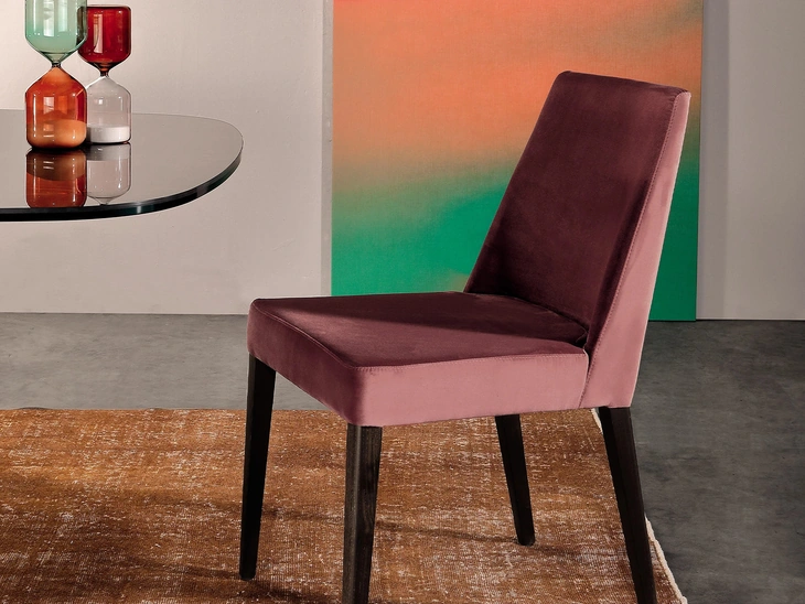 Sedia Sam con seduta rivestita in pelle di Tonin Casa