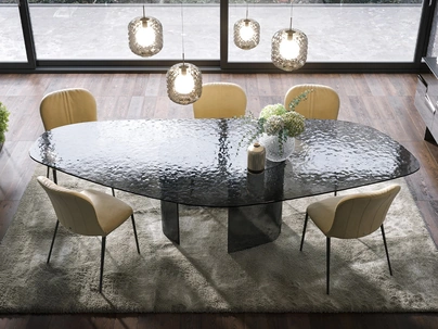 Tavolo in vetro curvato e martellato Ablos di Tonin Casa