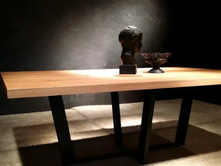 Tavolo Infinity 09 con piano in legno e base in metallo di Bamart