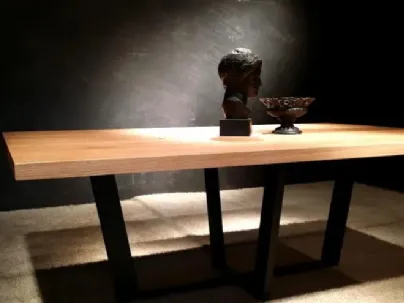 Tavolo Infinity 09 con piano in legno e base in metallo di Bamart