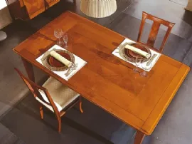 Tavolo Teorema in legno massello con intarsio di Bamart